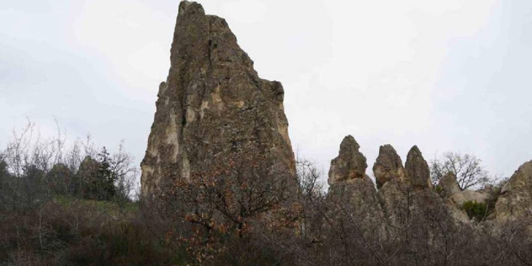 Burası Ankara’nın Kapadokyası! Doğa harikası peri bacaları görüntüsüyle mest ediyor 6